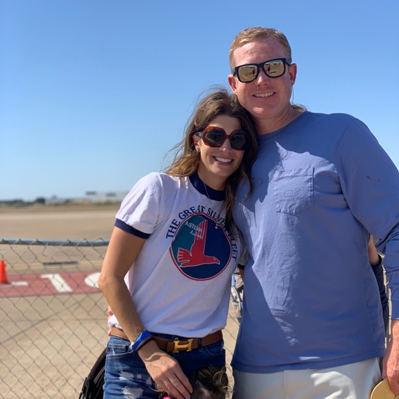 Meet your Posher, Lauren - Picture 3 of 8